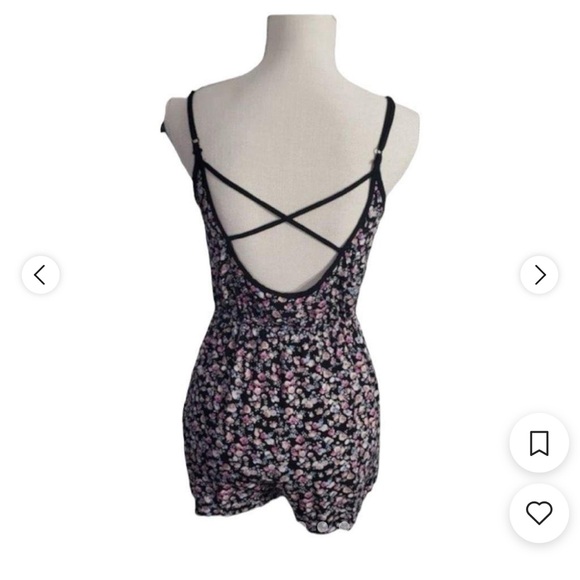 Divided by H&M Floral Romper with Pockets Size 2 - Picture 2 of 9